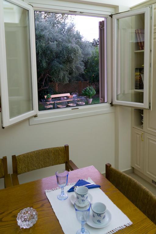 Villa Dh Epavlis Rio Esterno foto