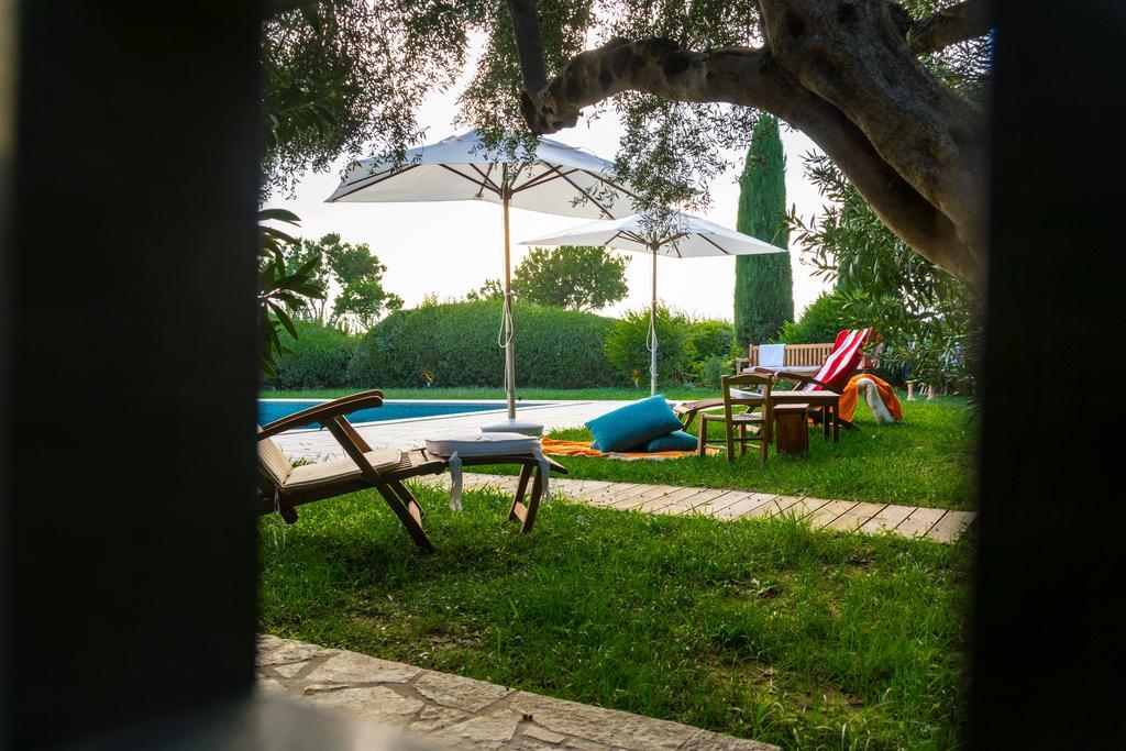 Villa Dh Epavlis Rio Esterno foto